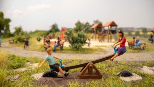 HO m-m Kinderwippe